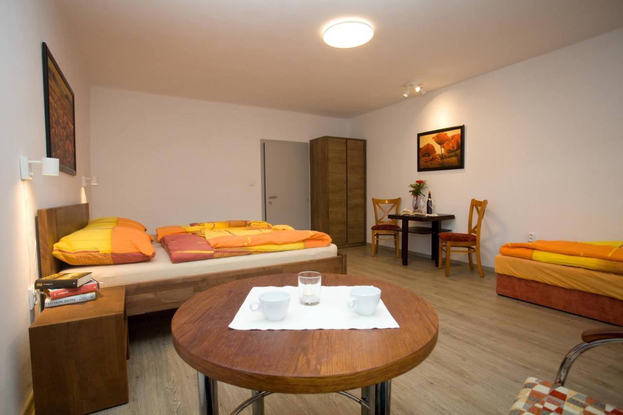 Apartmany Zak Frymburk Luaran gambar
